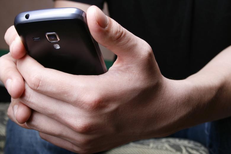 Homem é condenado a indenizar a ex em R$ 50 mil por divulgar fotos íntimas dela, em Goiânia