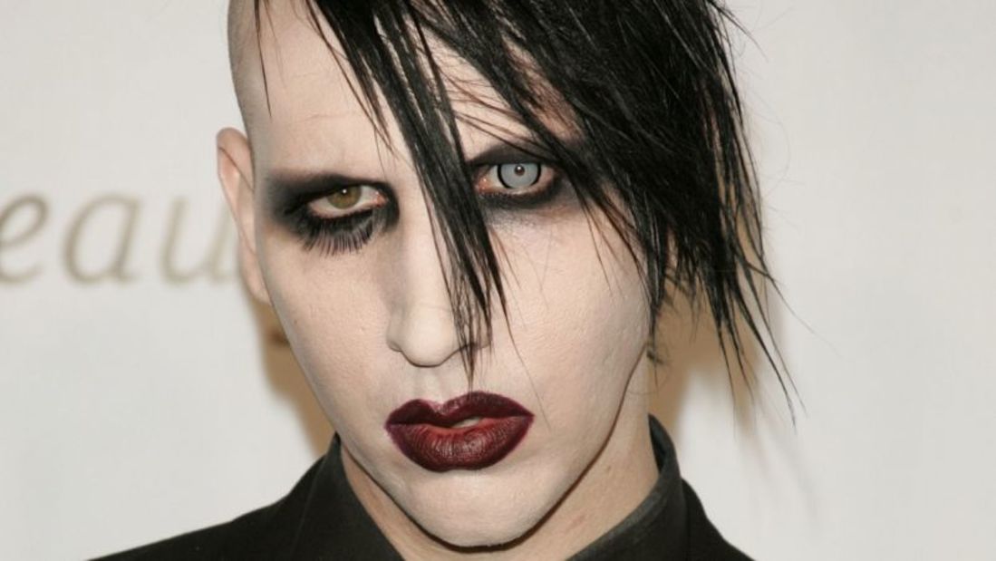 Cantor é acusado de ter agredido, drogado e abusado da vítima Marilyn Manson é acusado de estuprar adolescente em 1995