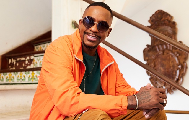 Mumuzinho lança álbum inédito; ouça "Playlist"