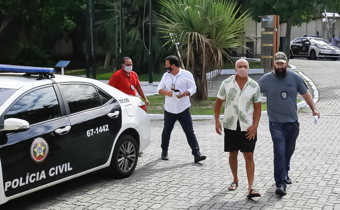 Gracyanne Barbosa Veja fotos da prisão do Belo no Rio de Janeiro