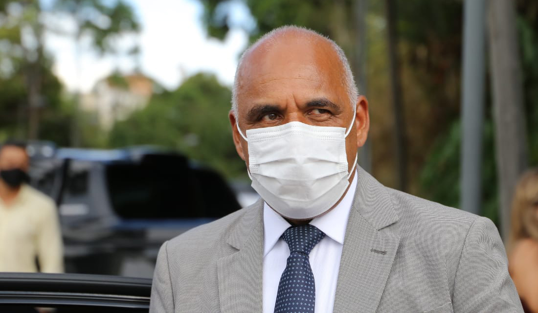 Prefeito Rogério convoca novo secretário de Educação para deliberar volta às aulas