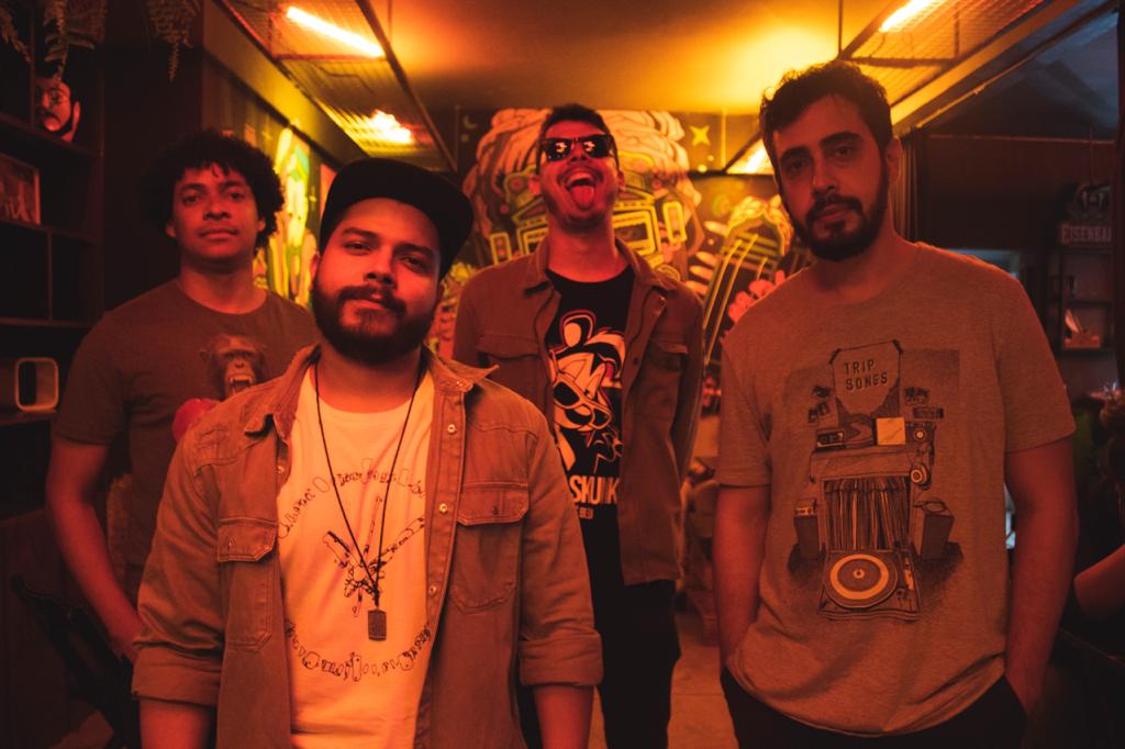 Sósia do ator Keanu Reeves grava clipe da banda Blowdrivers em Goiânia