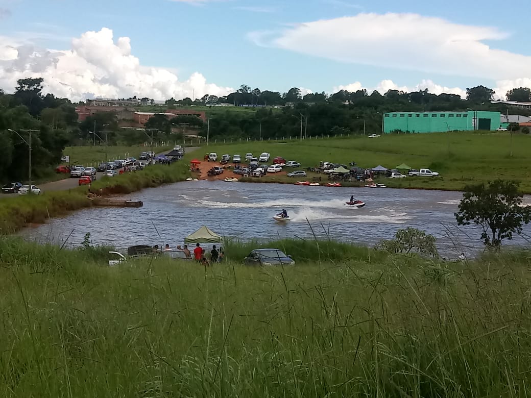 Festa com mais de 150 pessoas, jetskis e drogas é fechada em lago Buena Vista 4
