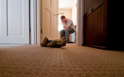 Menina morre após tiro acidental disparado por criança de 4 anos em MG