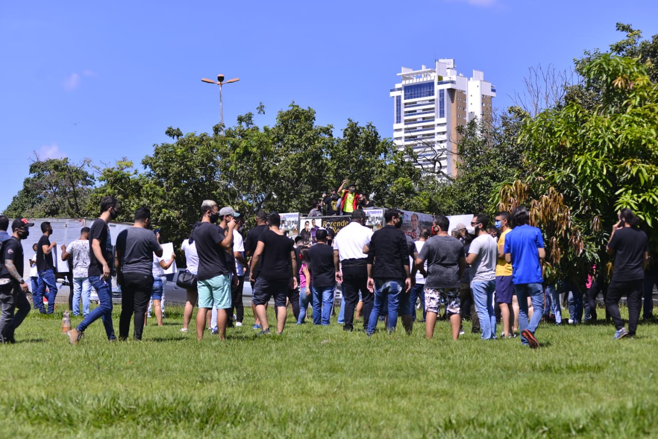 Concentração de músicos na Prefeitura de Goiânia (Foto: Jucimar de Sousa/Mais Goiás)