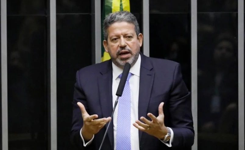 'Se não tiver base científica, ele vai pagar', diz Lira sobre fala de Bolsonaro que associa Aids a vacina