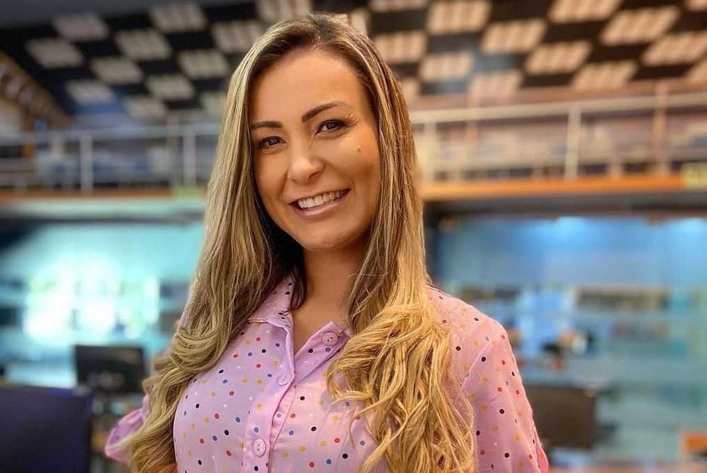 Andressa Urach processa Igreja Universal para reaver R$ 2 milhões doados