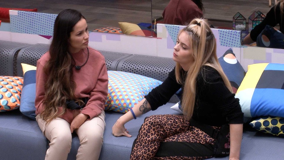 Arthur fica com líder; Arcrebiano atende primeiro Big Fone, imuniza Juliette e põe Thaís no paredão