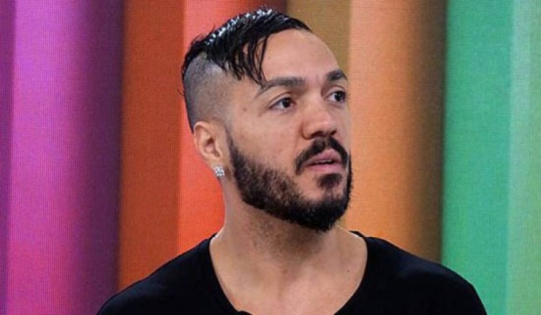 Vigilância Sanitária interrompe show de Belo com 1,5 mil pessoas em SP Belo é preso no Rio de Janeiro por show durante a pandemia