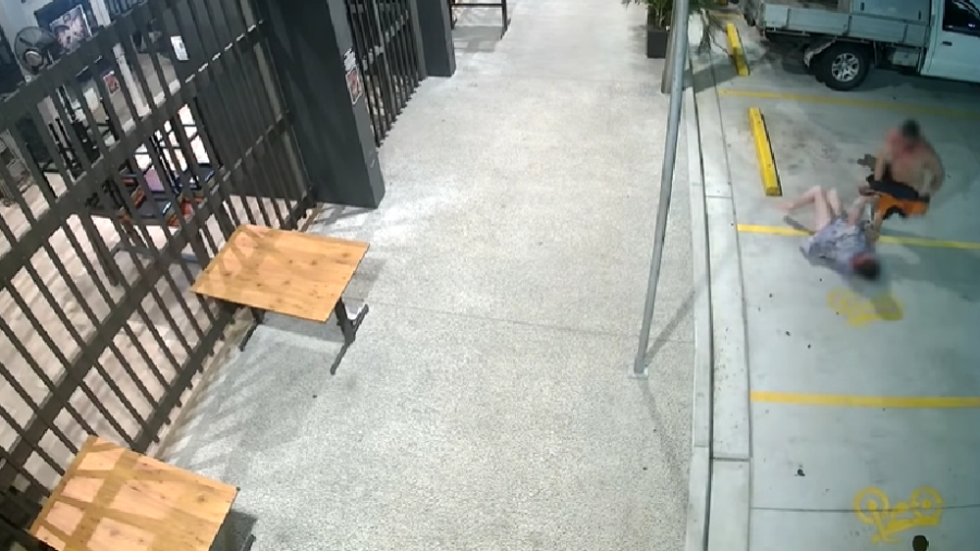 Idosa reage a furto e recupera bolsa de ladrão; assista o vídeo austrália