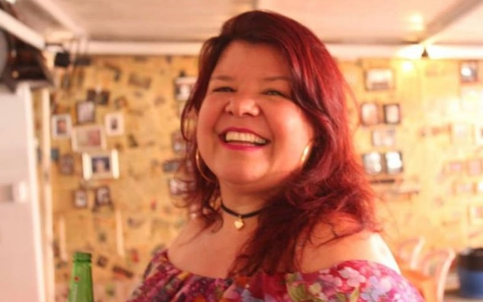 Cantora goiana Claudia Garcia morre de COVID-19 na capital