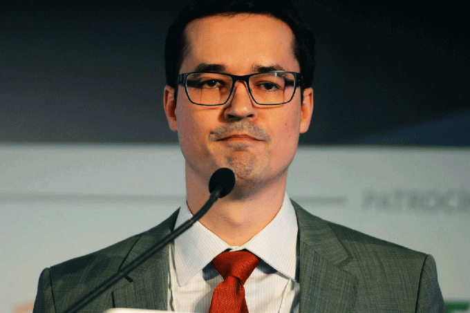 Deltan recebe R$ 191 mil de férias ao se desligar do Ministério Público