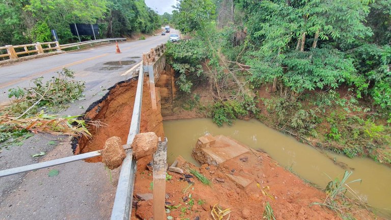 Reparos em erosão em ponte na BR-414 devem ser concluídos até sábado (20)