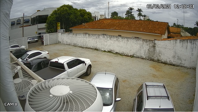 Dupla é presa suspeita de furtar estepes de caminhonetes em Inhumas