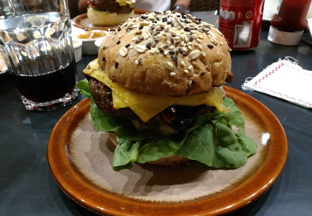 hambúrguer artesanal Goiânia