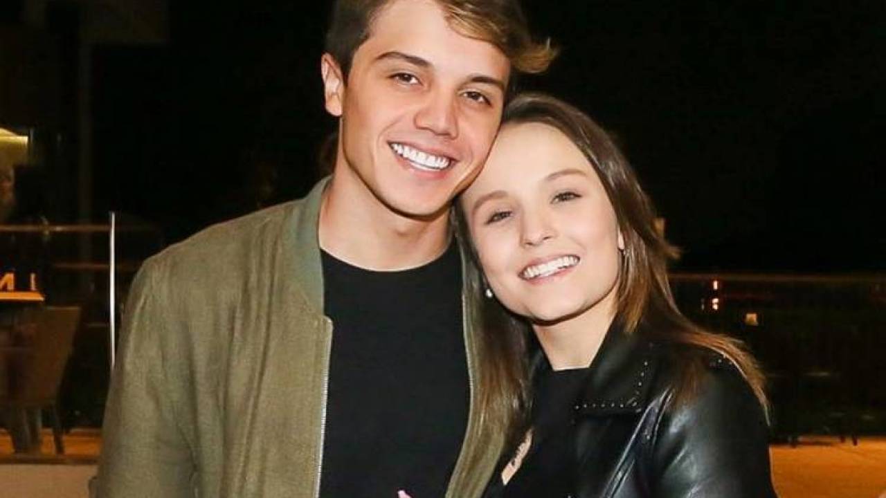 Larissa Manoela e Leo Cidade terminam namoro após três anos: 'Carinho permanece'