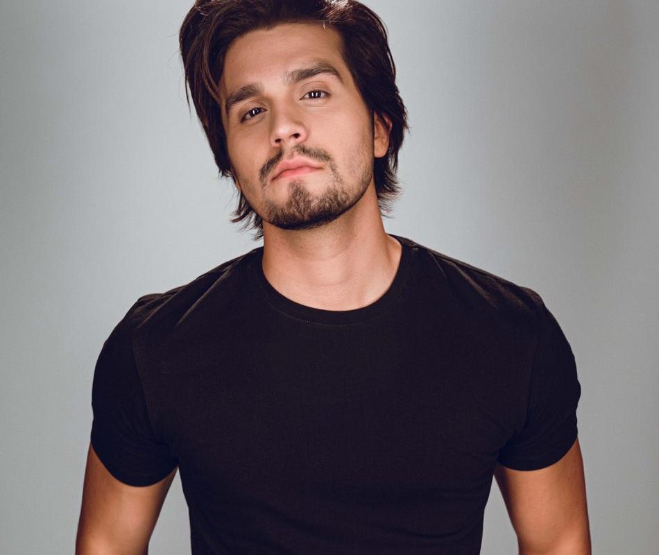 Luan Santana assina com Sony Music após rompimento com Som Livre