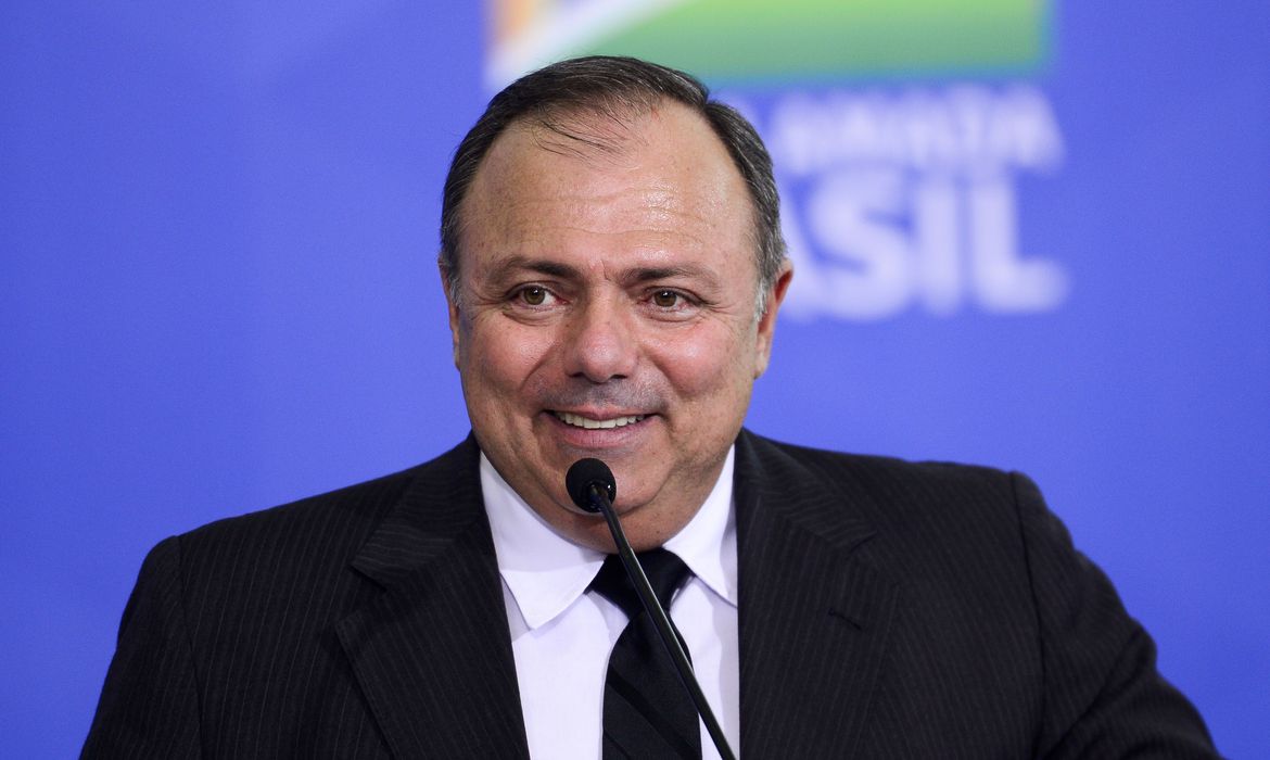 Pazuello pretende responder todas as perguntas na CPI, diz advogado Mesmo no pior momento da pandemia, governo vê Pazuello 'firme como uma rocha'