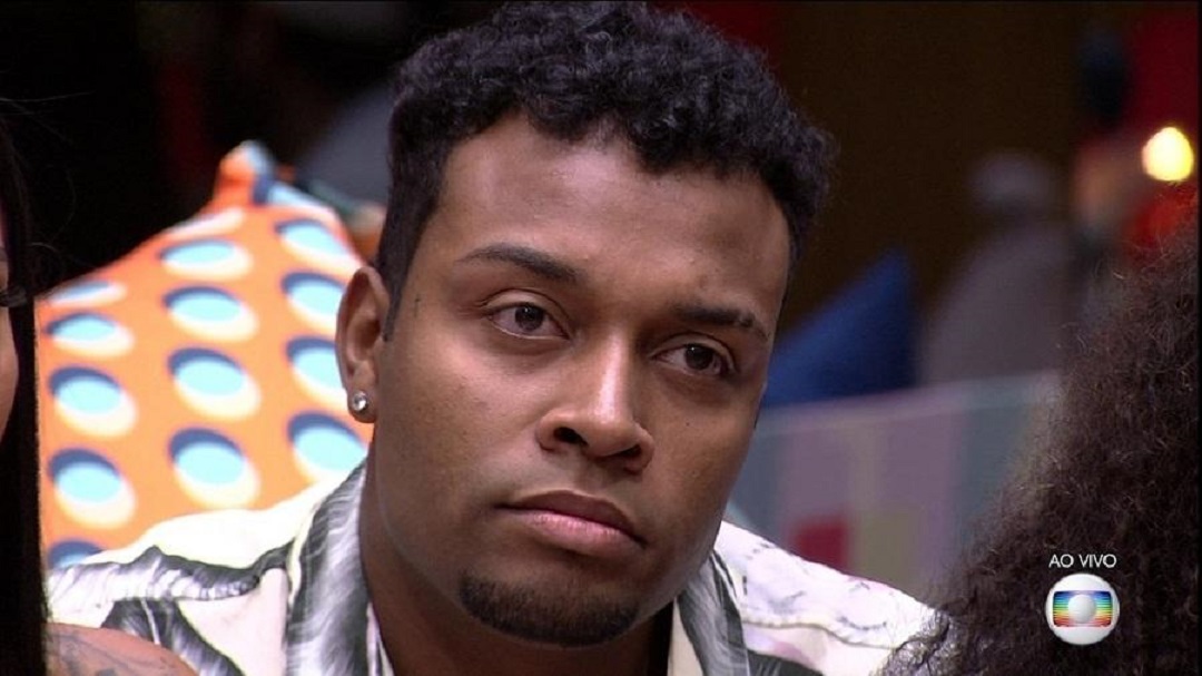 BBB 21: Nego Di passa mal e é levado ao hospital