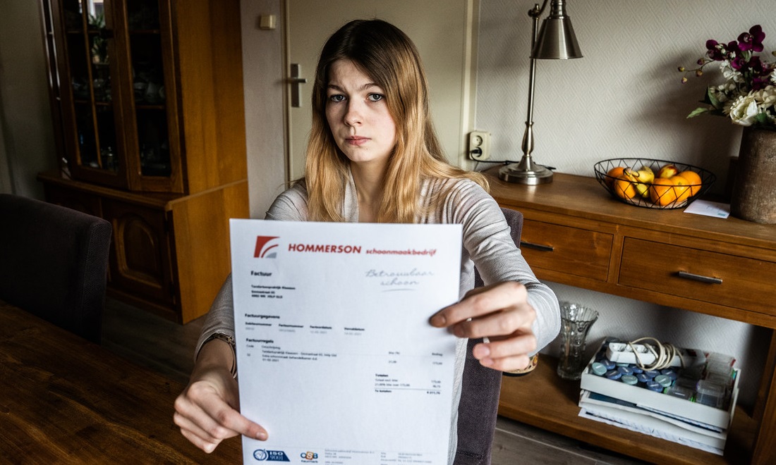 Mulher é multada após dar à luz em cadeira de dentista na Holanda