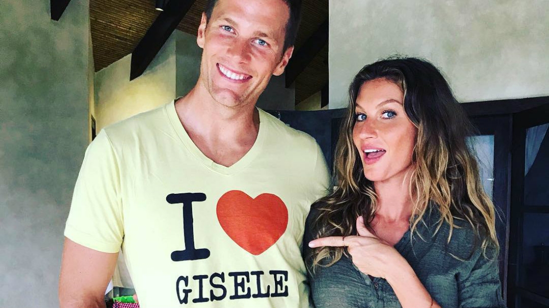 Modelo chegou a dar zoom nas parte íntimas do jogador. Gisele Bündchen expõe Tom Brady de cueca e deixa marido tímido; vídeo