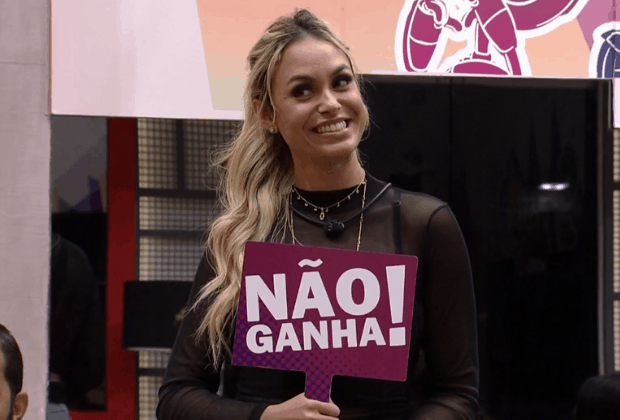 Sarah Andrade diz não ter se vacinado ainda por falta de comprovante de residência sarah bolsonaro Sarah é defendida por Thiago Gagliasso após dizer que gosta de Bolsonaro