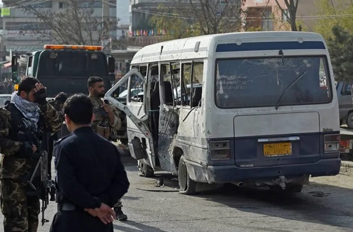 Países ocidentais aceleram retirada afegã ao ver prazo chegar ao fim