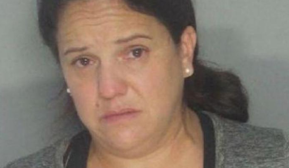 Professora é presa após criar 'laços maternos' para abusar de três alunas (Foto: Reprodução/UOL)