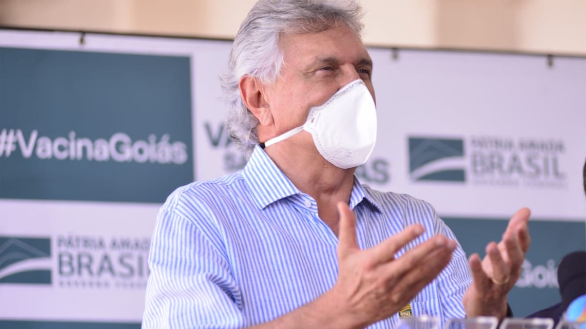 Caiado anuncia mais 120 doses de vacinas contra a Covid