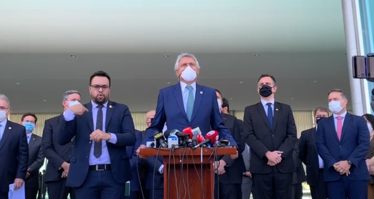 Caiado em anúncio nesta manhã (Foto: Reprodução)