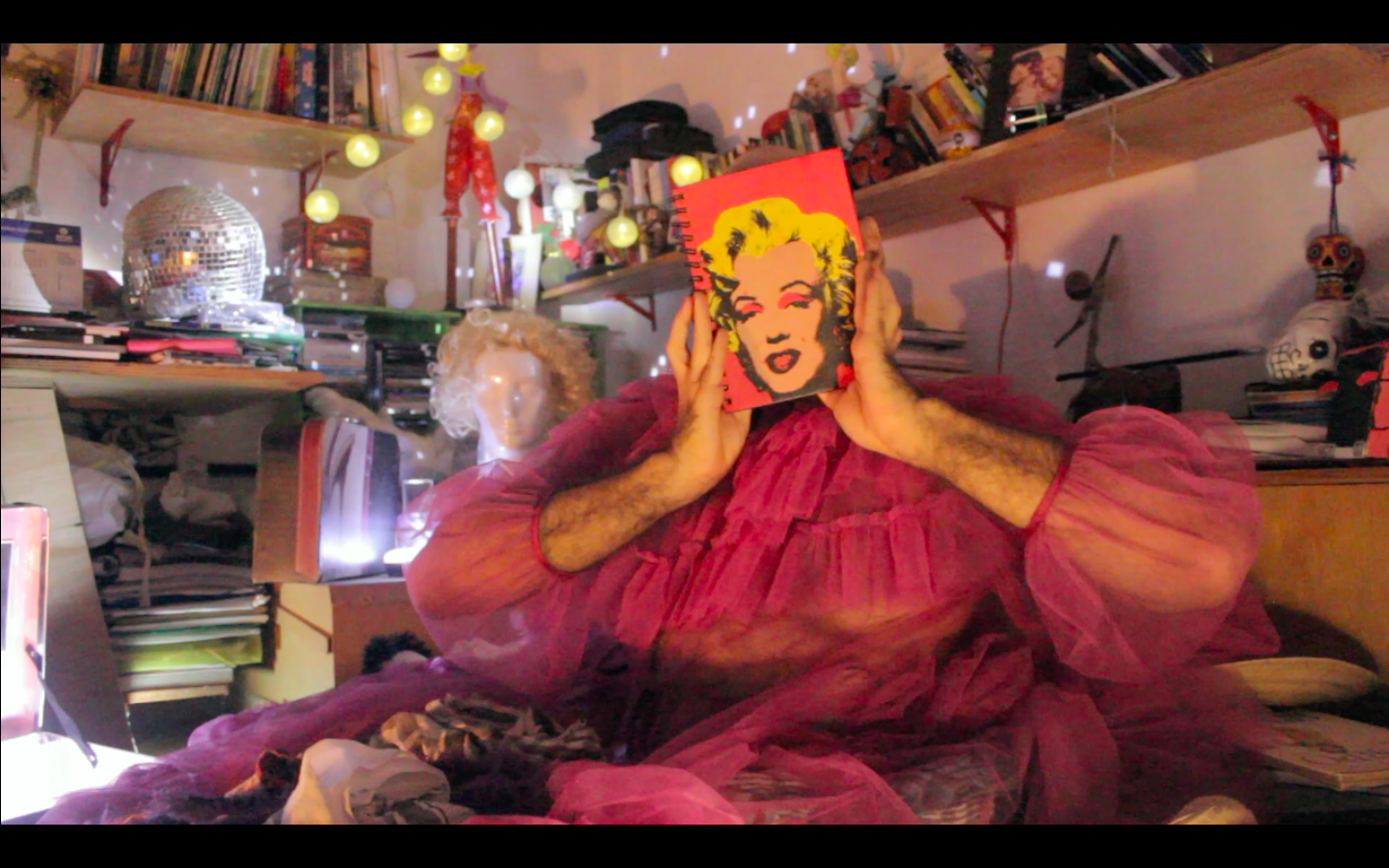 Edu O. apresenta o espetáculo "Ah Se eu fosse Marilyn!" (Foto: Divulgação/ Nei Lima)