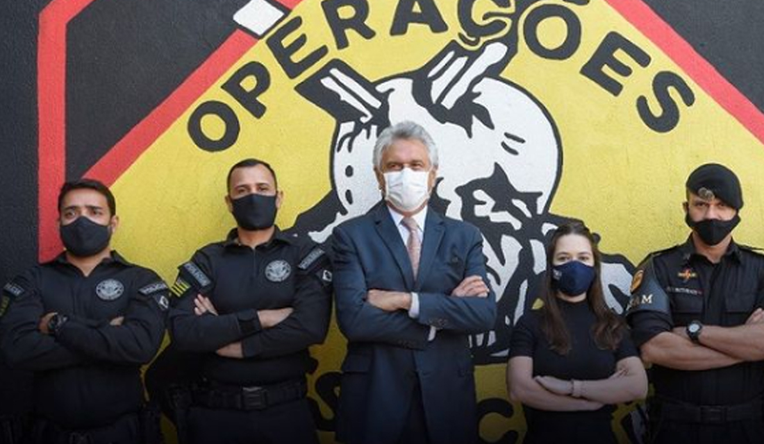 Bandido não vacina antes de policiais, diz Caiado