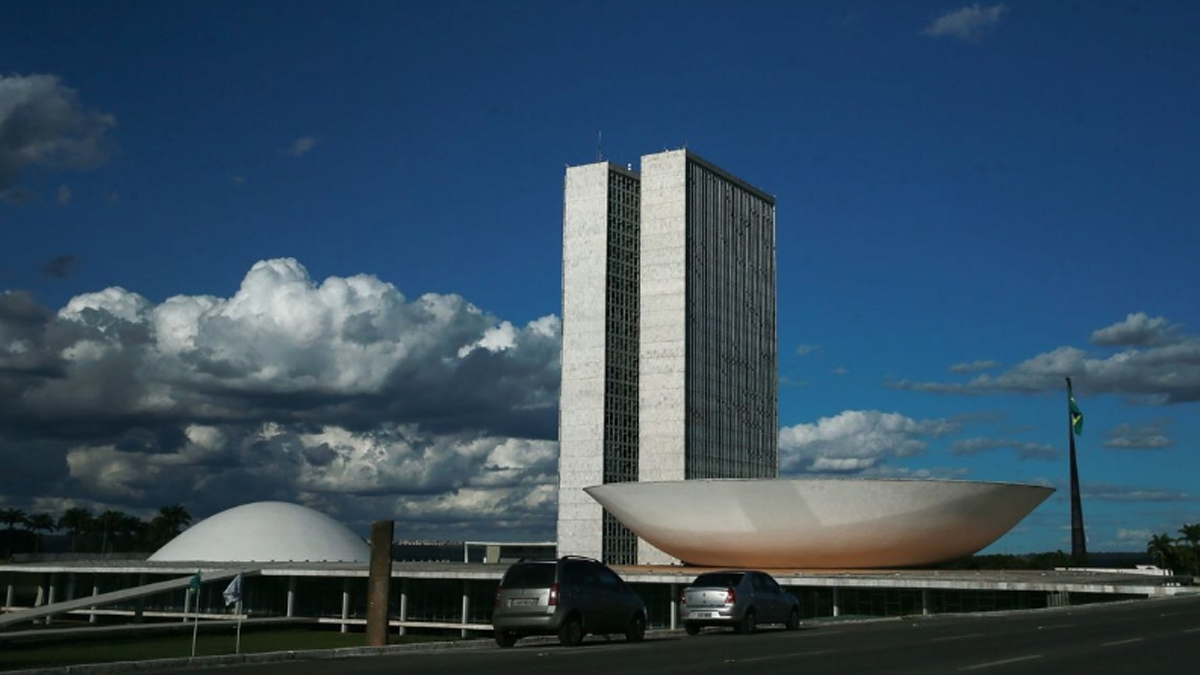 Entidades de Goiás pedem a deputados que evitem cortes na educação superior