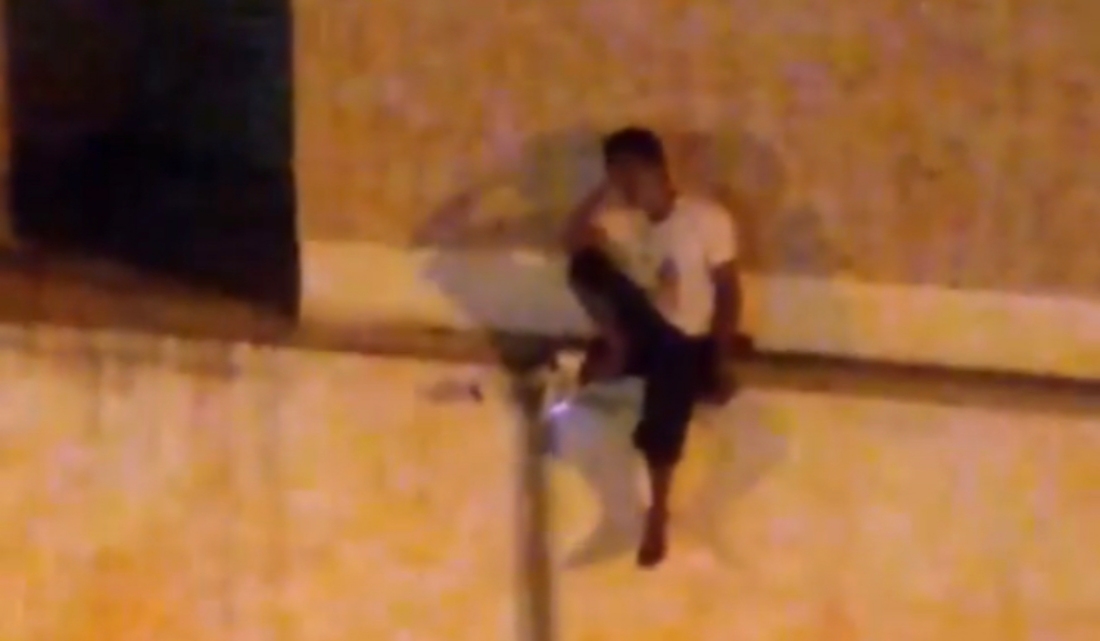 Ladrão que ficou preso no Jardim América, em Goiânia (Foto: Reprodução)