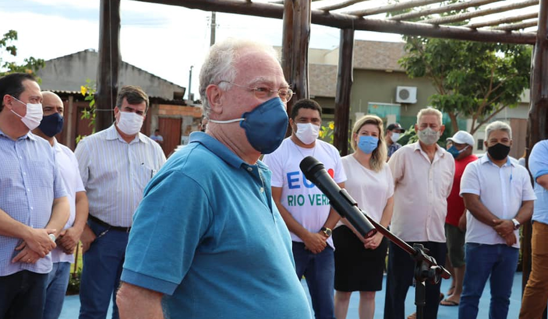 Rio Verde é 1ª cidade do Centro-Oeste a finalizar vacinação de idosos com 70 anos