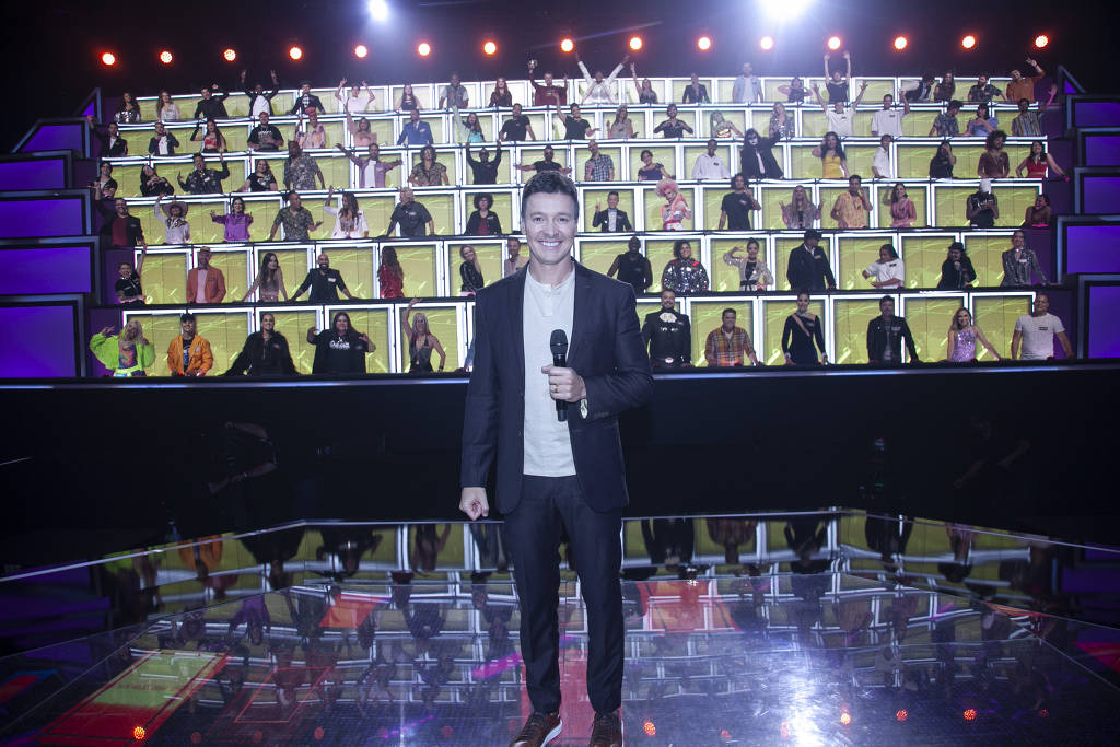 Record tem surto de Covid com ao menos dez infectados no Canta Comigo