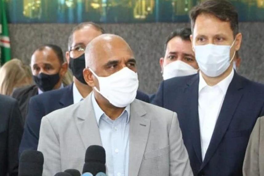 Andrey Azeredo se despede, deixa grupo e não vê agradecimento de Rogério Cruz