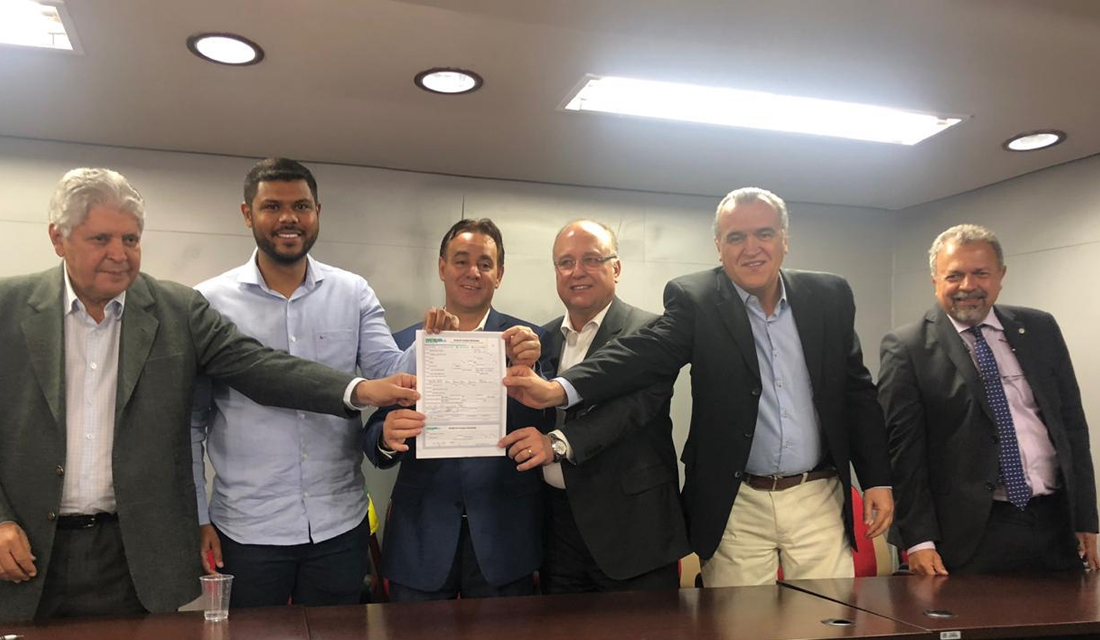 Romário pode disputar qualquer cargo, diz presidente do Patriota