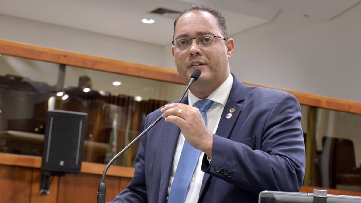 Deputado diz que programa de crédito do governo é positivo, mas tardio