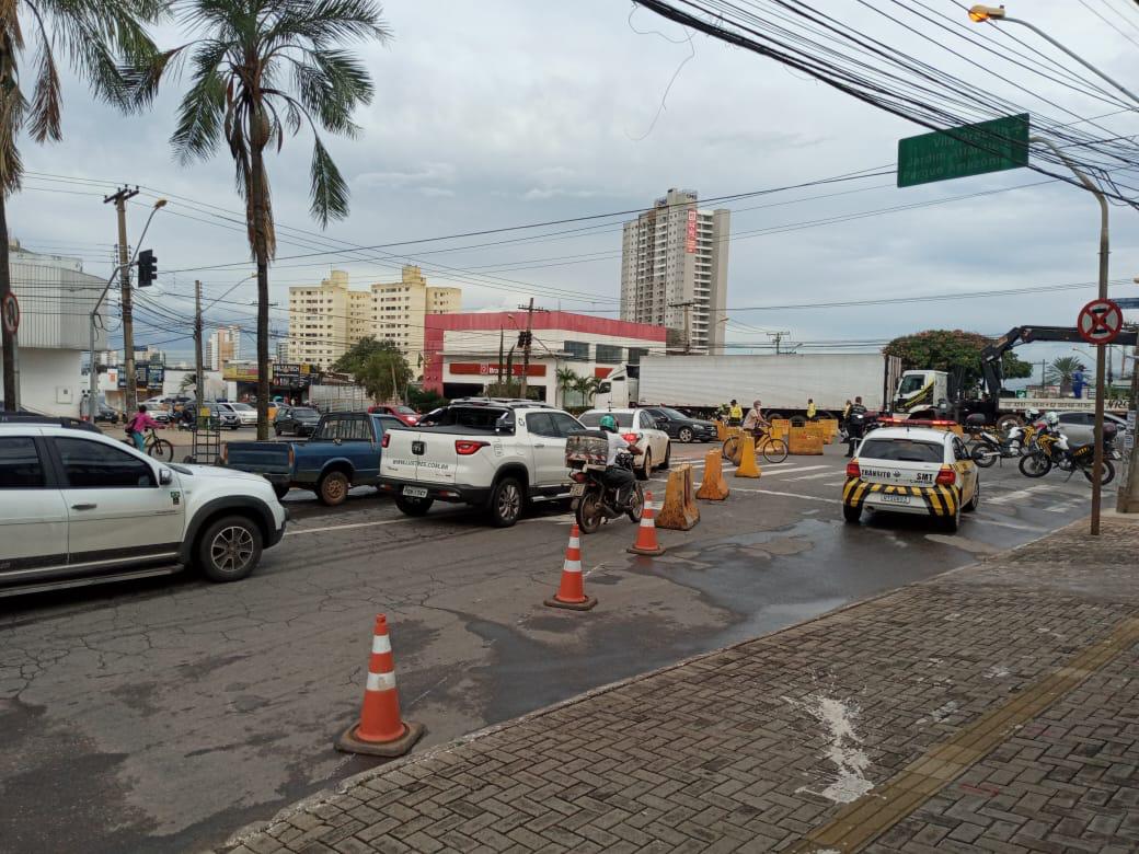 Obras do BRT: Veja novo desvio na avenida Circular, no setor Pedro Ludovico A Secretaria Municipal de Mobilidade (SMM) informou que, a partir das 7h30min desta terça-feira (3), o cruzamento da avenida Circular com