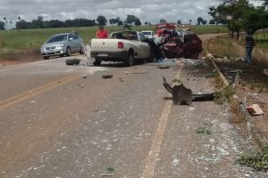 Acidente deixa três pessoas mortas na GO-156, entre Nazário e Palmeiras de Goiás