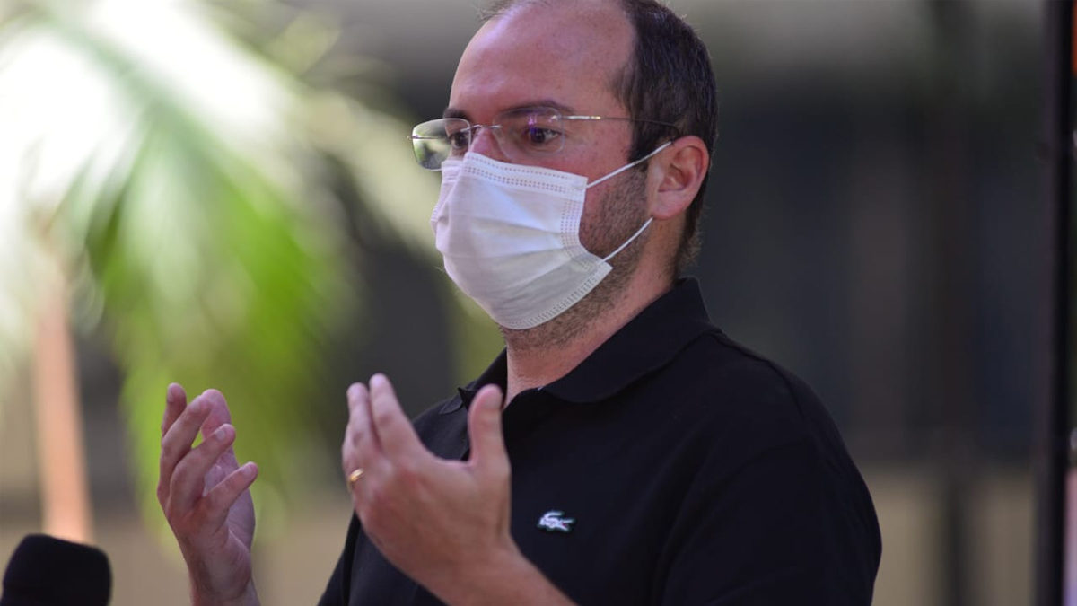 Embarque prioritário permanece, independente do decreto, diz secretário