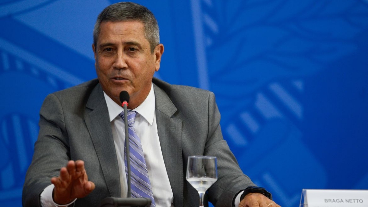 Comissão da Câmara convoca ministro por compras das Forças Armadas