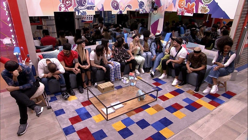 João Luiz confronta Projota; Carla e Lumena são as mais criticadas no BBB 21