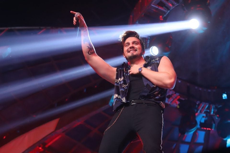 Luan Santana durante a gravação do DVD Viva (Foto: Daniel Pinheiro/ AgNews)