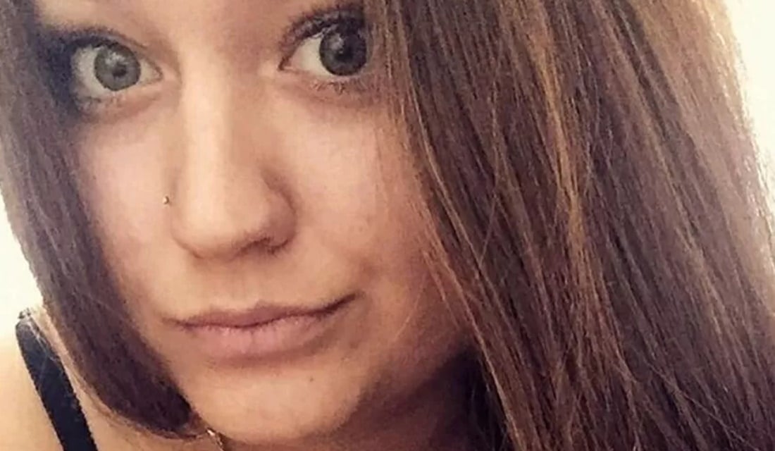 Russa é eletrocutada ao atender celular que estava carregando durante banho