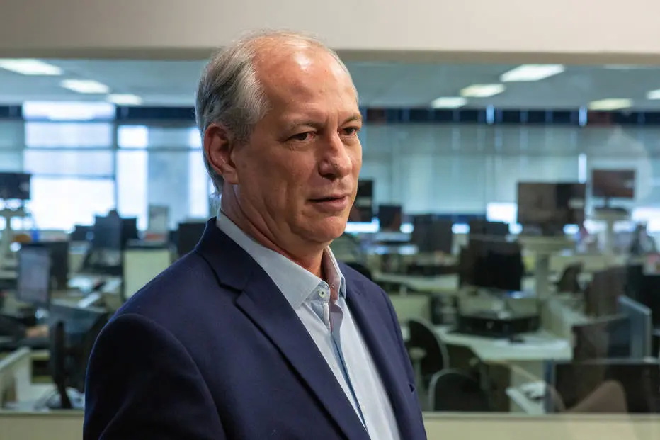 Ciro se arrepende de dizer que errou ao lutar contra impeachment de Dilma