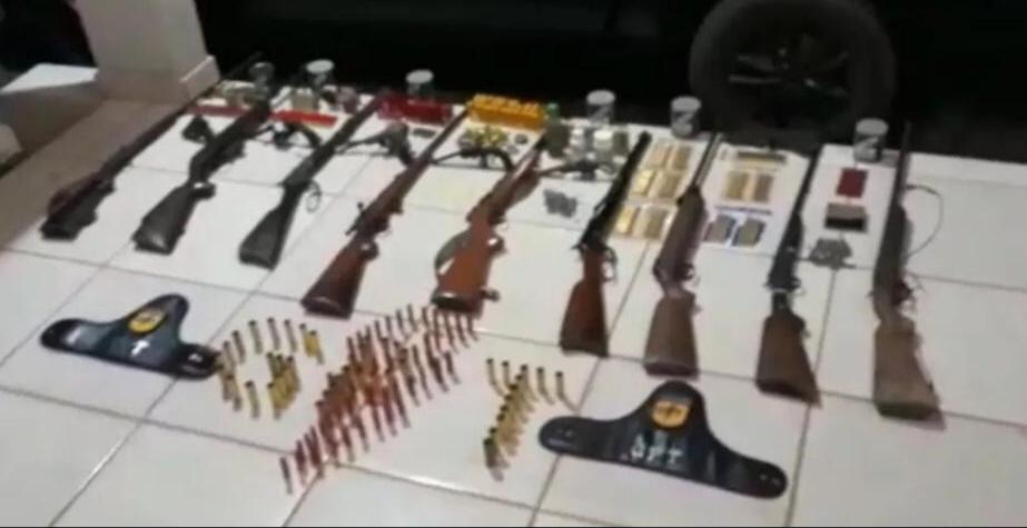 PM prende homem com 14 armas e mais de 600 munições em Amorinópolis