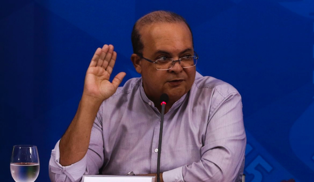 Governador do DF diz que Lázaro faz polícias "quase como de bobas"