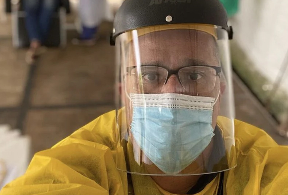 Médico Breno Leite publica textos em homenagens a vítimas da Covid-19, em Jaraguá, Goiás — Foto: Reprodução/Instagram